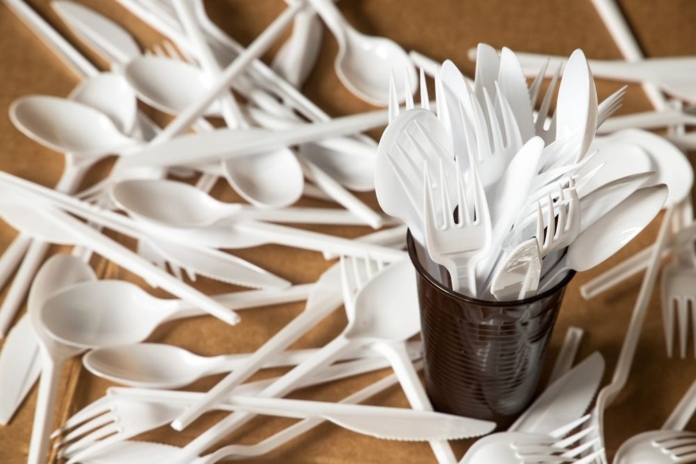 Cutting waste, on the side