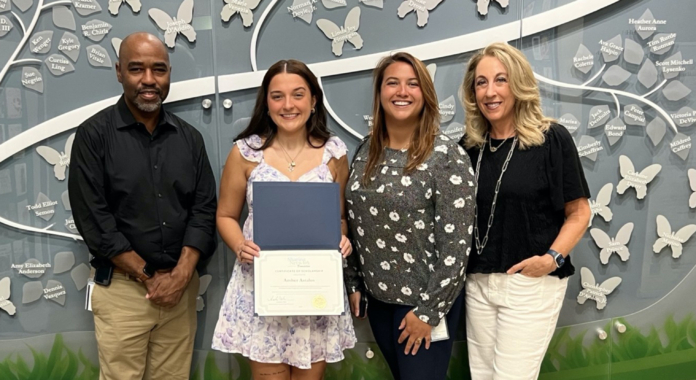Hamilton student earns Sharing Network scholarship