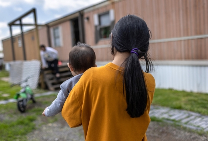 Mixed-status immigrant households expected to lose benefits under new public charge rule