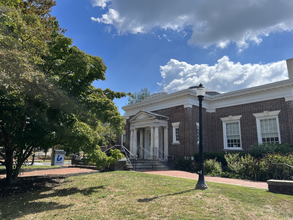 The current image has no alternative text. The file name is: haddonfield-library.jpg