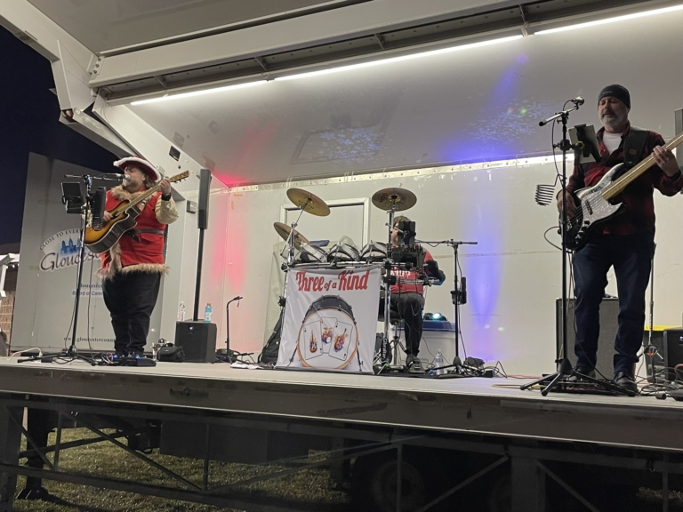 Winter festival ushers in the holidays